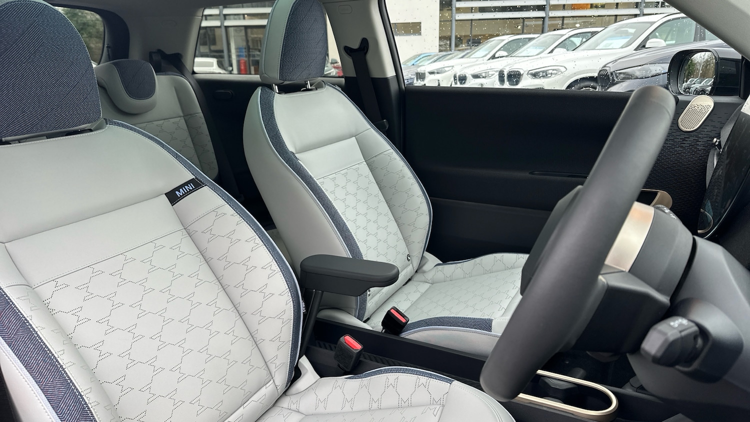 Used MINI Cooper 2024 for sale - 77170300: Photo 11