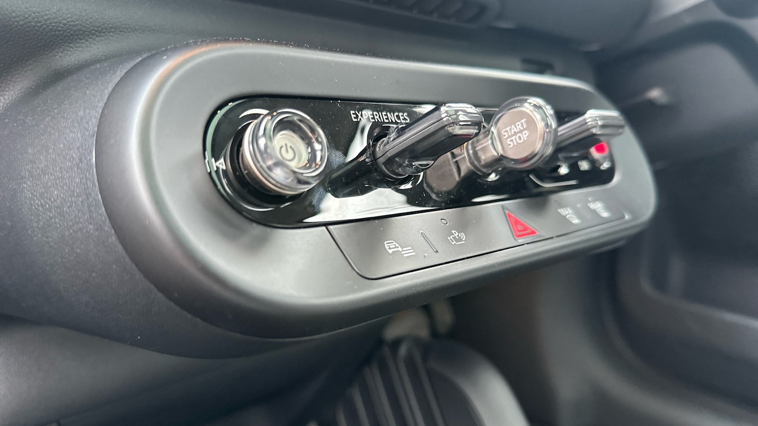 Used MINI Cooper 2024 for sale - 77170300: Photo 41