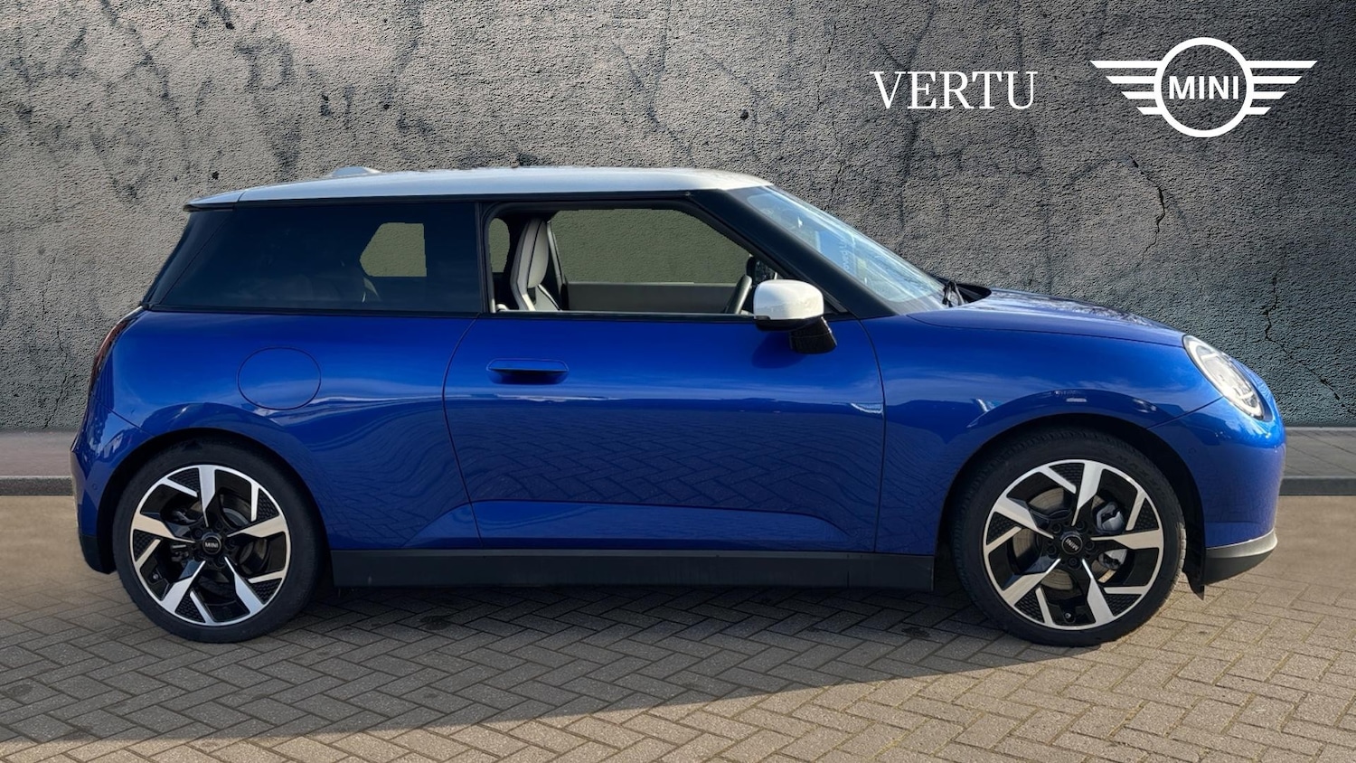 Used MINI Cooper 2024 for sale - 76383067: Photo 3