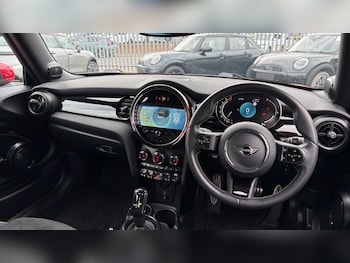 Used MINI Convertible 2024 for sale - 79004128: Photo