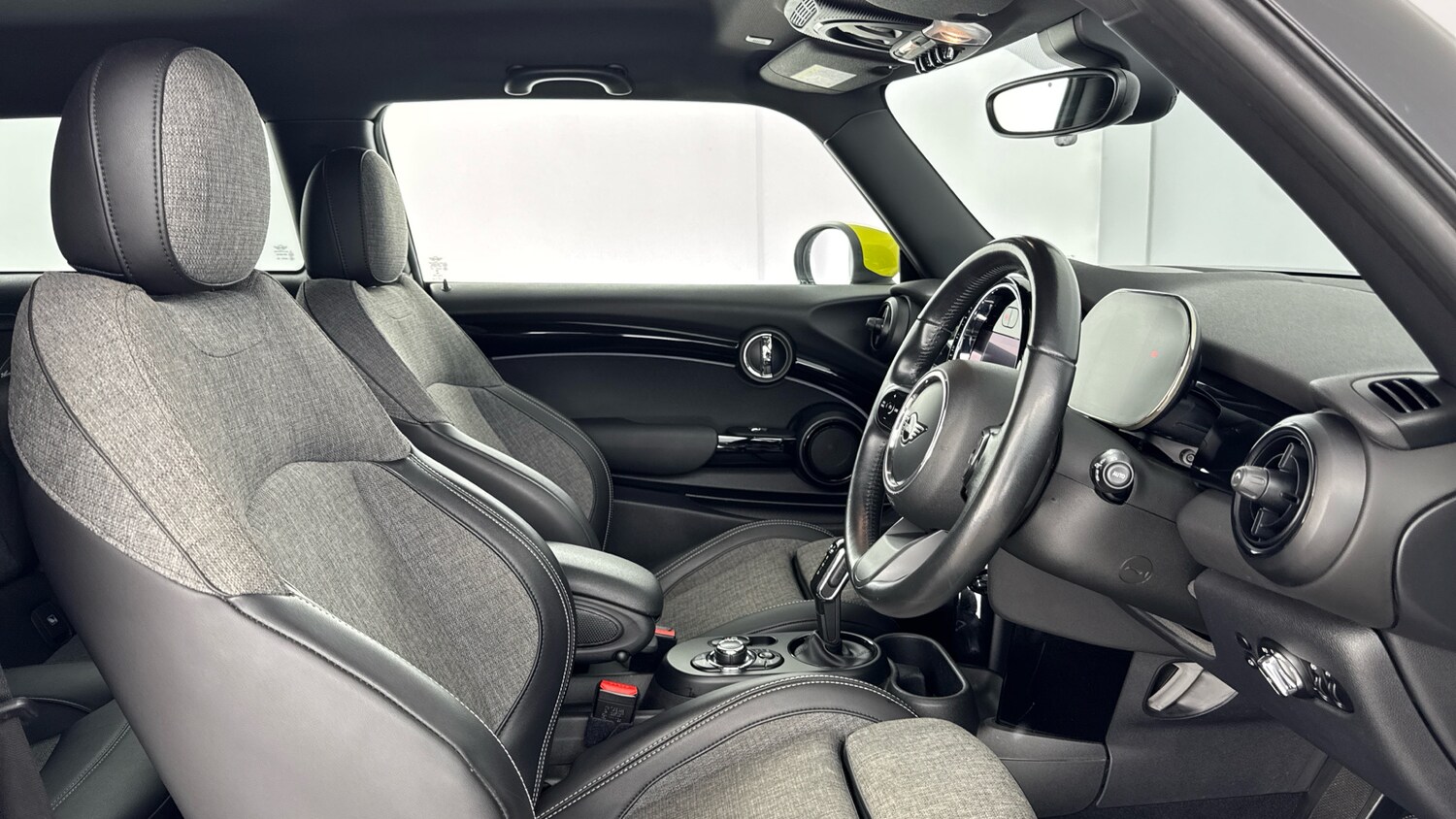 Used MINI Hatch 2022 for sale - 76684728: Photo 11