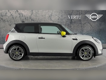 Used MINI Hatch 2022 for sale - 76684728: Photo