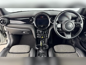 Used MINI Hatch 2022 for sale - 76684728: Photo