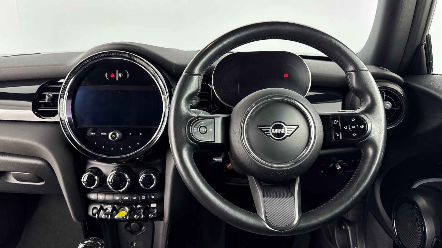 Used MINI Hatch 2022 for sale - 76684728: Photo 5