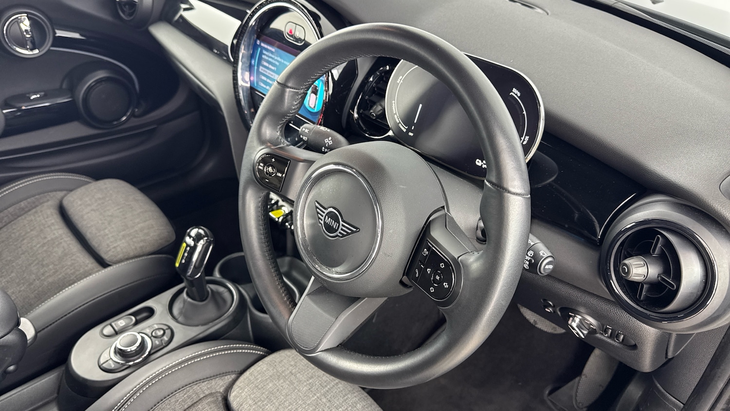 Used MINI Hatch 2023 for sale - 78106178: Photo 6