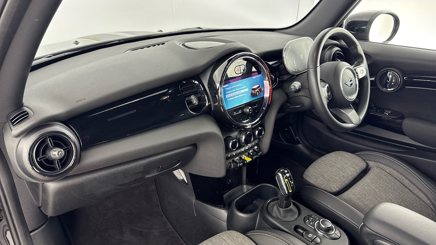 Used MINI Hatch 2023 for sale - 78106178: Photo 7