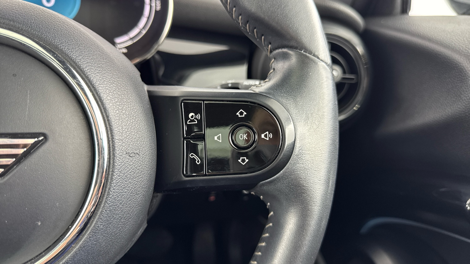 Used MINI Hatch 2021 for sale - 76738664: Photo 33