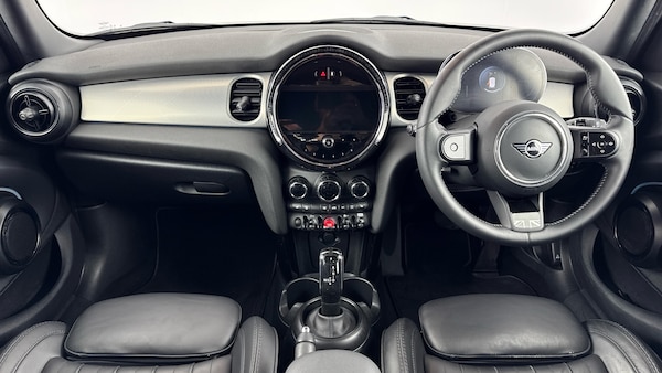 Used MINI Hatch 2023 for sale - 76233051: Photo 4