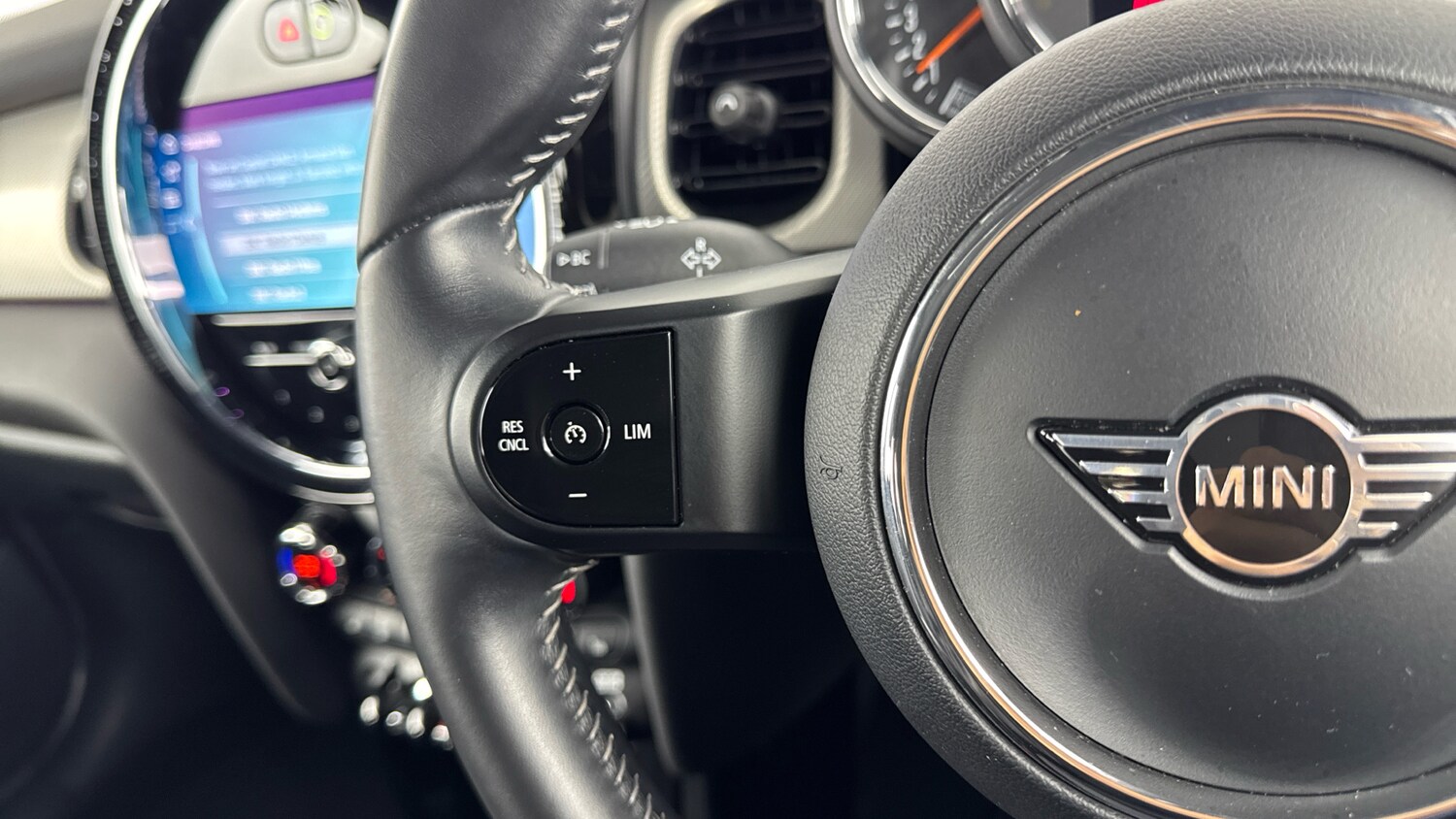 Used MINI Hatch 2022 for sale - 77902309: Photo 17