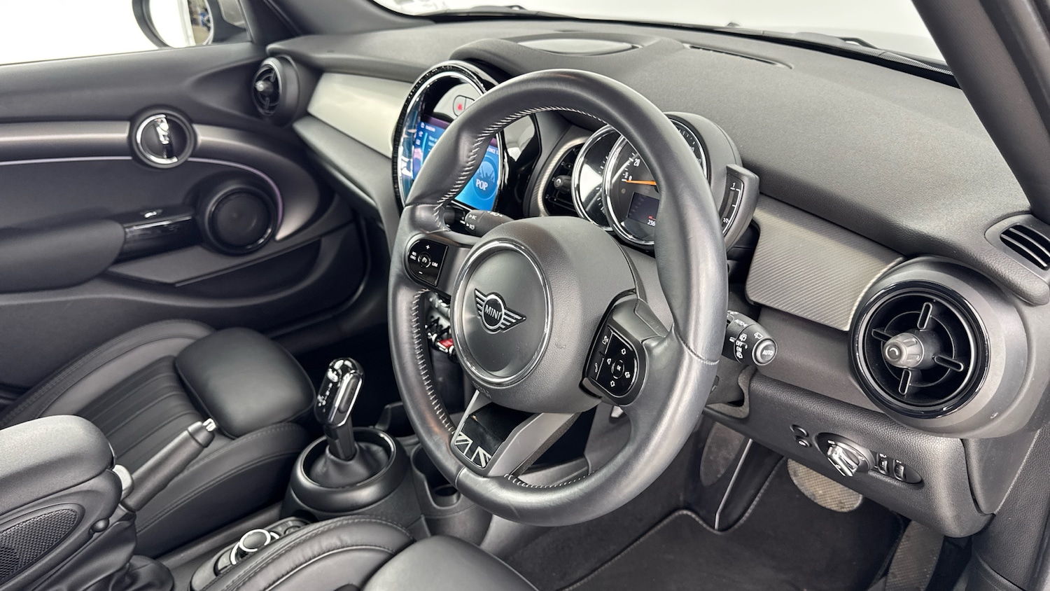 Used MINI Hatch 2022 for sale - 77902309: Photo 6