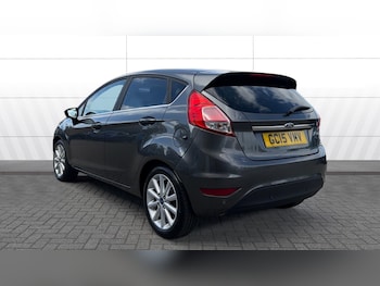Used Ford Fiesta 2015 for sale - 79545593: Photo
