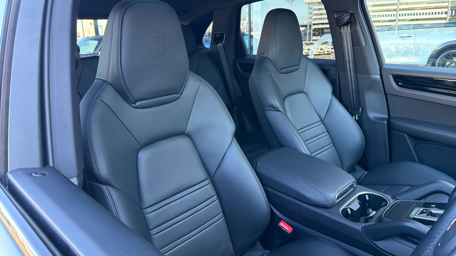 Used Porsche Cayenne 2021 for sale - 77900883: Photo 11