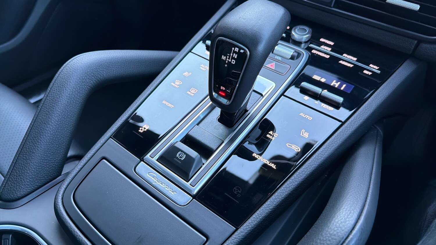 Used Porsche Cayenne 2021 for sale - 77900883: Photo 19