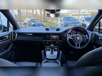 Used Porsche Cayenne 2021 for sale - 77900883: Photo