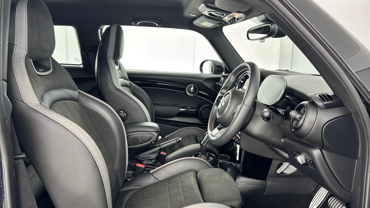 Used MINI Hatch 2023 for sale - 76384932: Photo 11