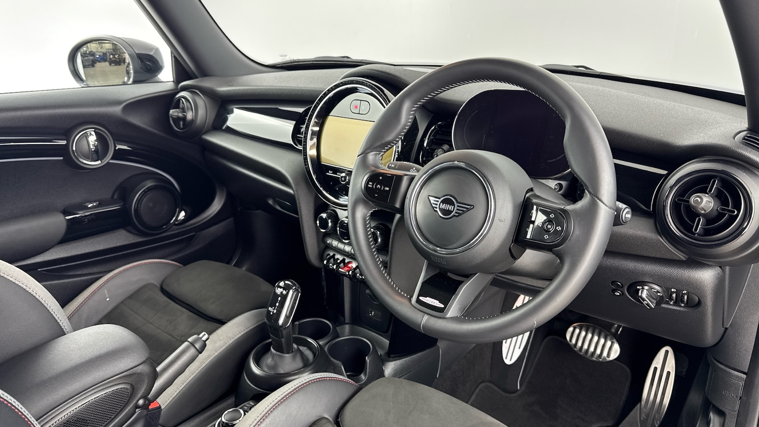 Used MINI Hatch 2023 for sale - 76384932: Photo 6