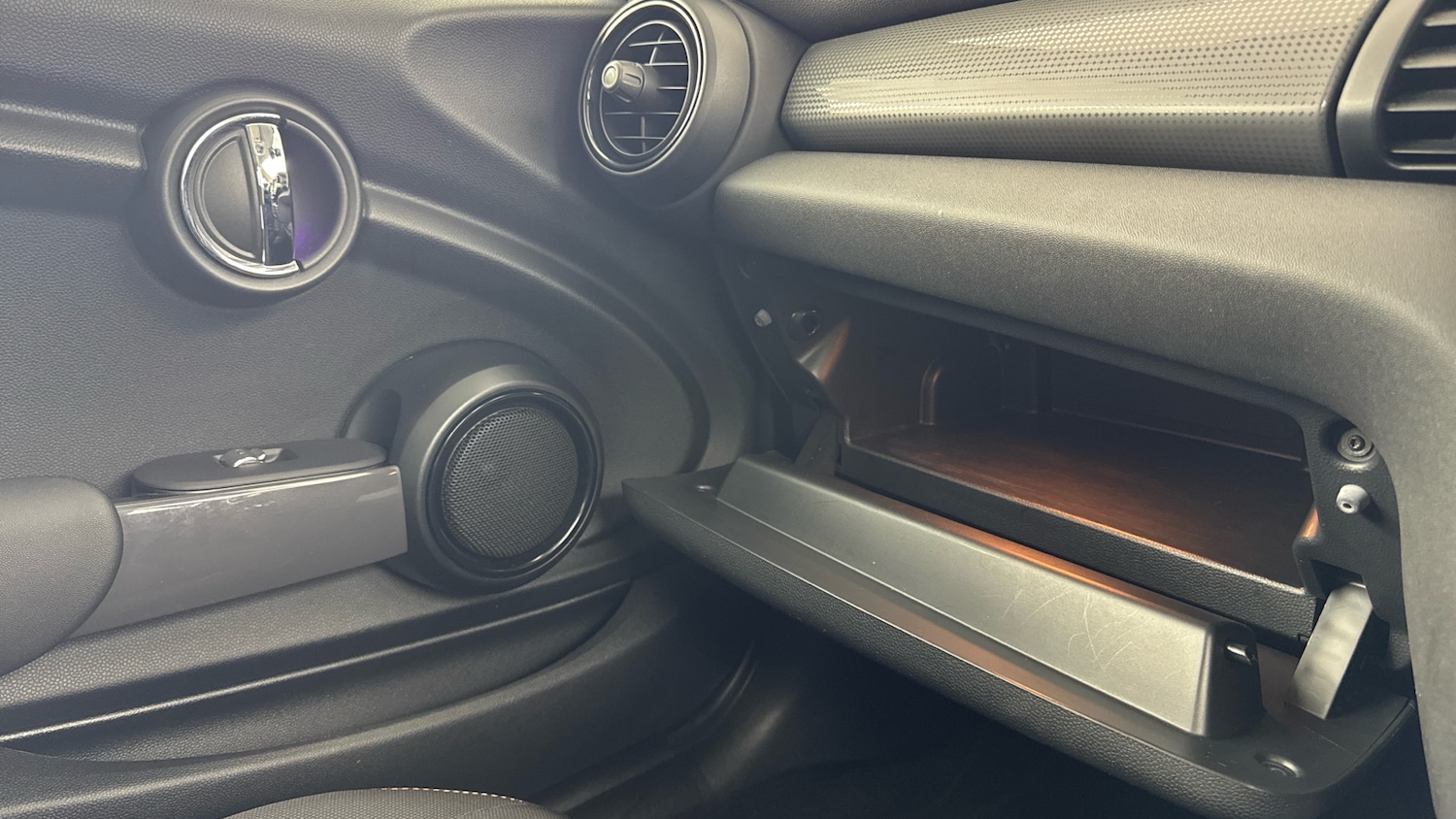 Used MINI Hatch 2019 for sale - 77965650: Photo 42