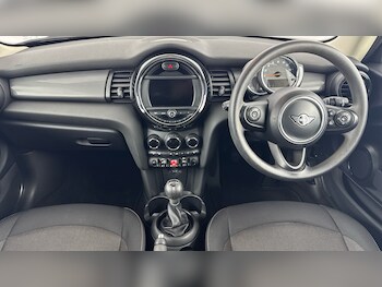 Used MINI Hatch 2019 for sale - 77965650: Photo