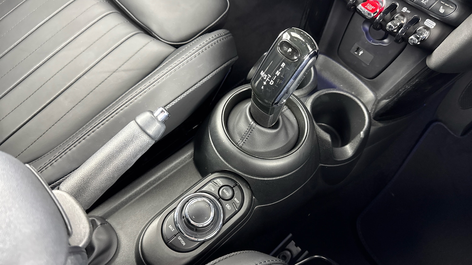 Used MINI Hatch 2022 for sale - 77632359: Photo 10