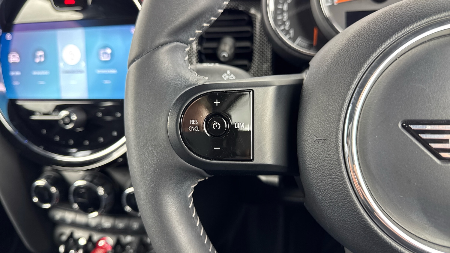 Used MINI Hatch 2022 for sale - 77632359: Photo 17