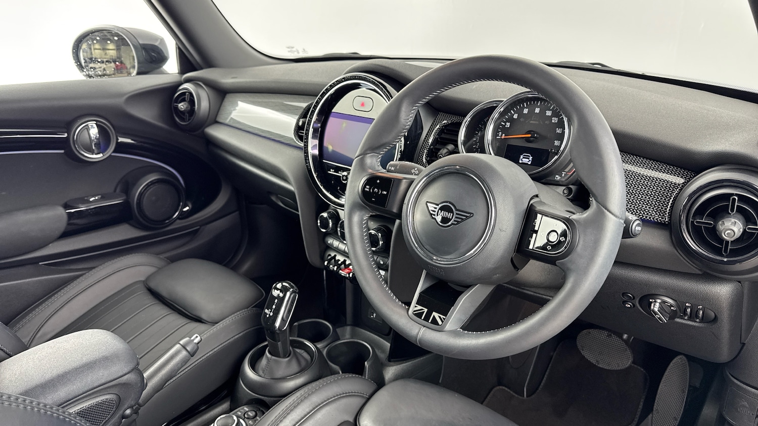 Used MINI Hatch 2022 for sale - 77632359: Photo 6