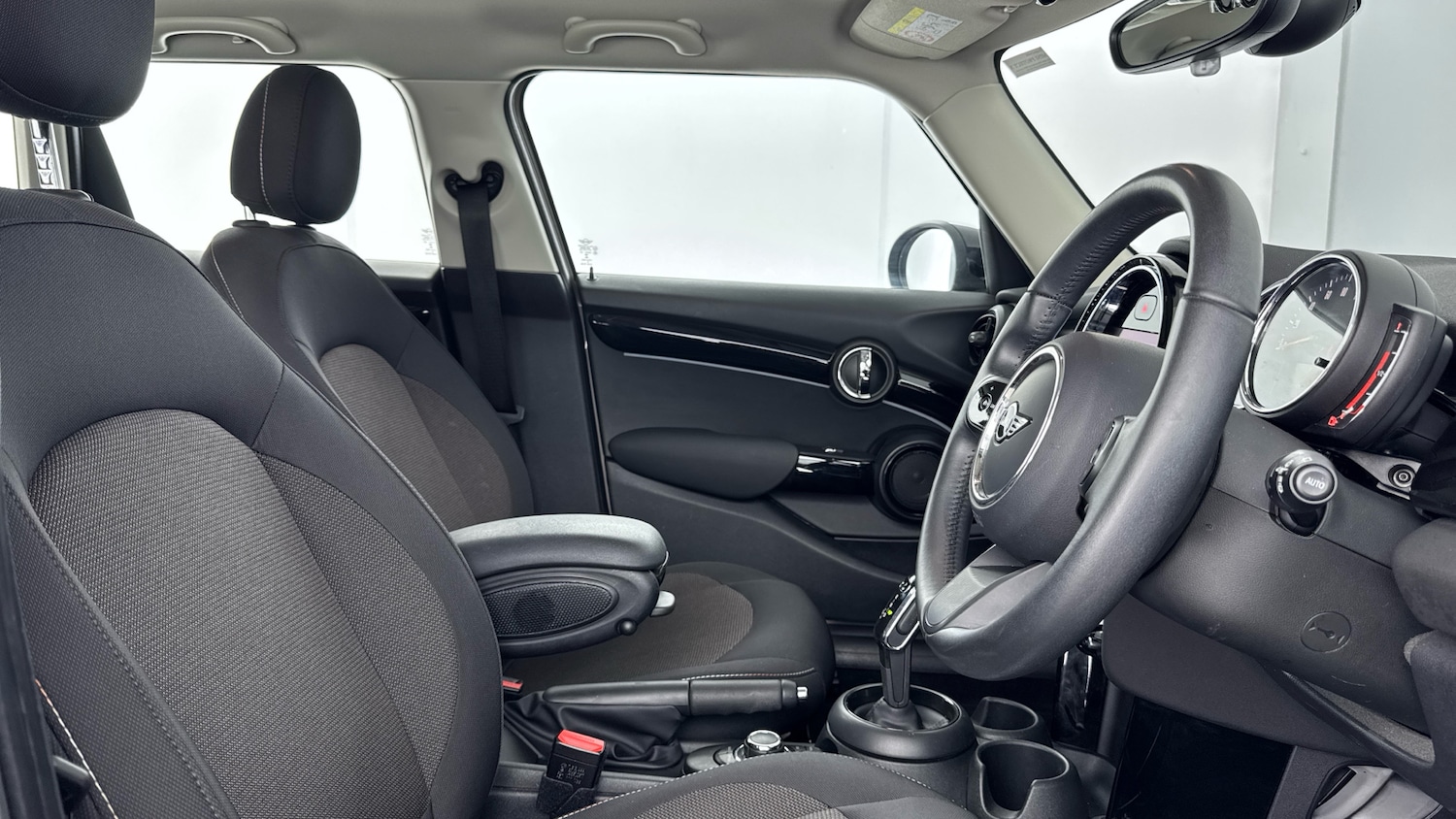 Used MINI Hatch 2022 for sale - 77077244: Photo 11