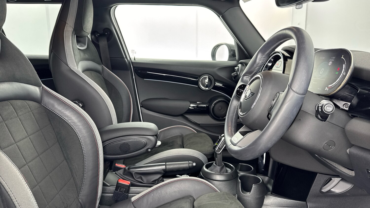 Used MINI Hatch 2024 for sale - 77085435: Photo 11