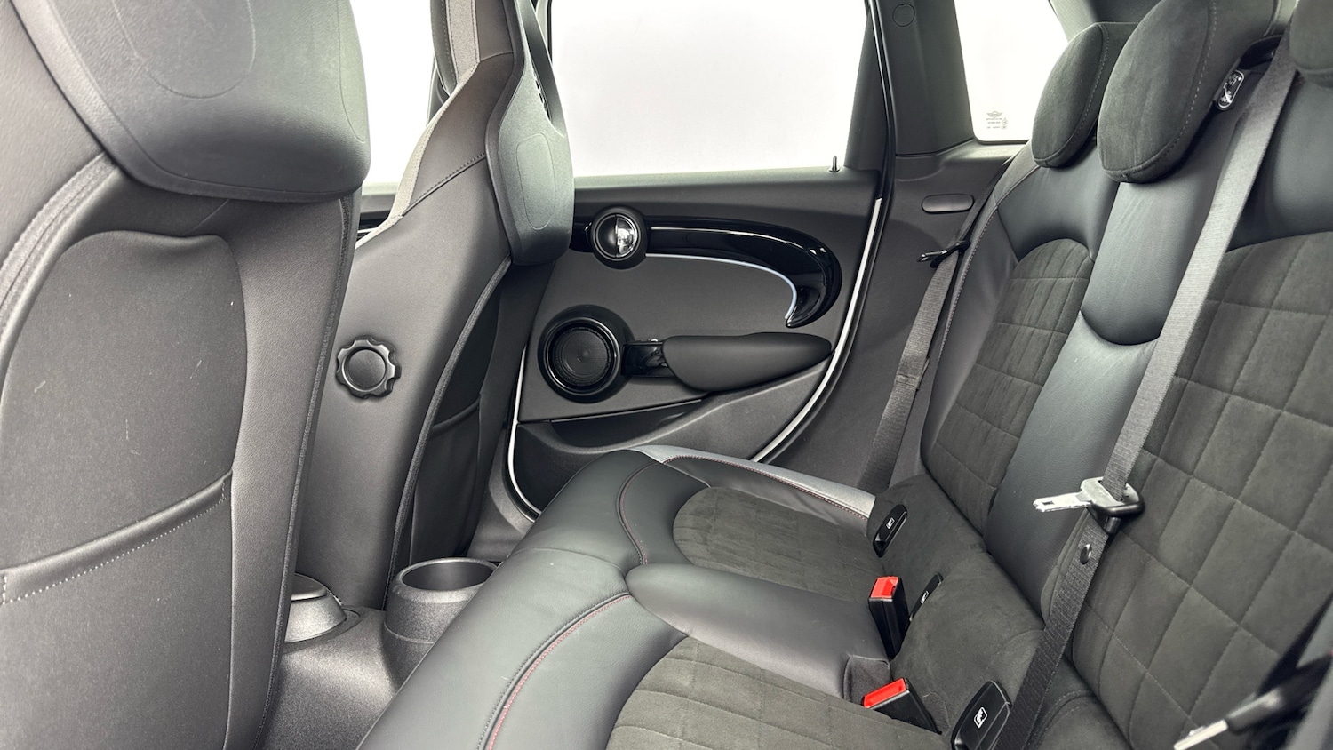 Used MINI Hatch 2024 for sale - 77085435: Photo 12