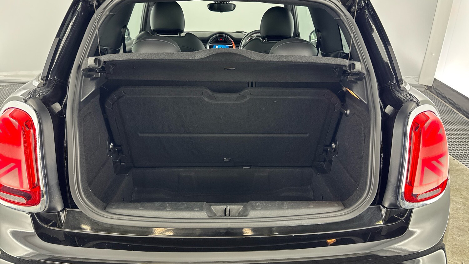 Used MINI Hatch 2019 for sale - 78107252: Photo 13