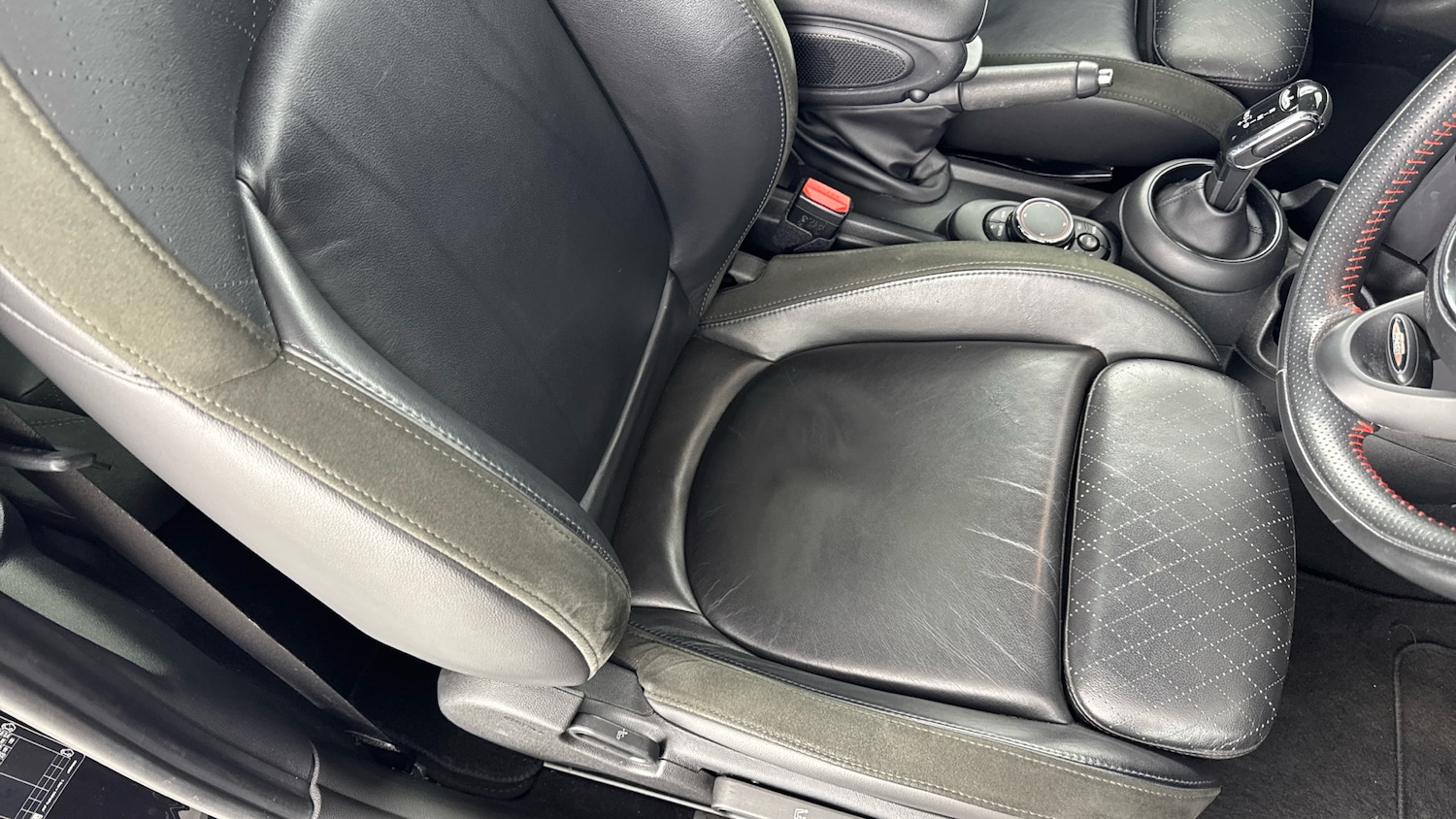 Used MINI Hatch 2019 for sale - 78107252: Photo 32