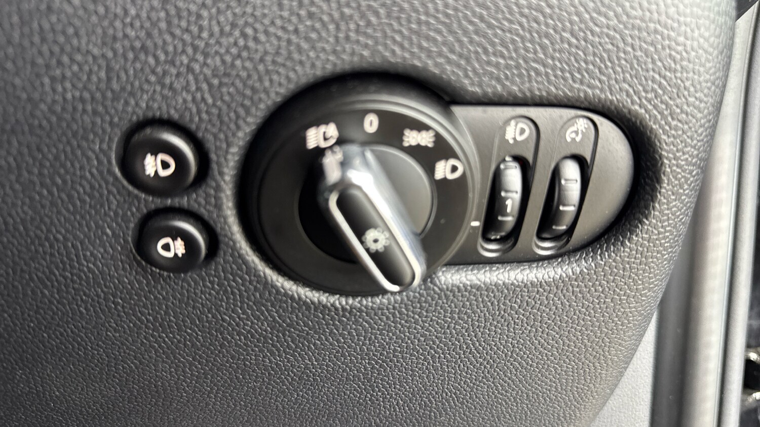 Used MINI Hatch 2019 for sale - 78107252: Photo 35