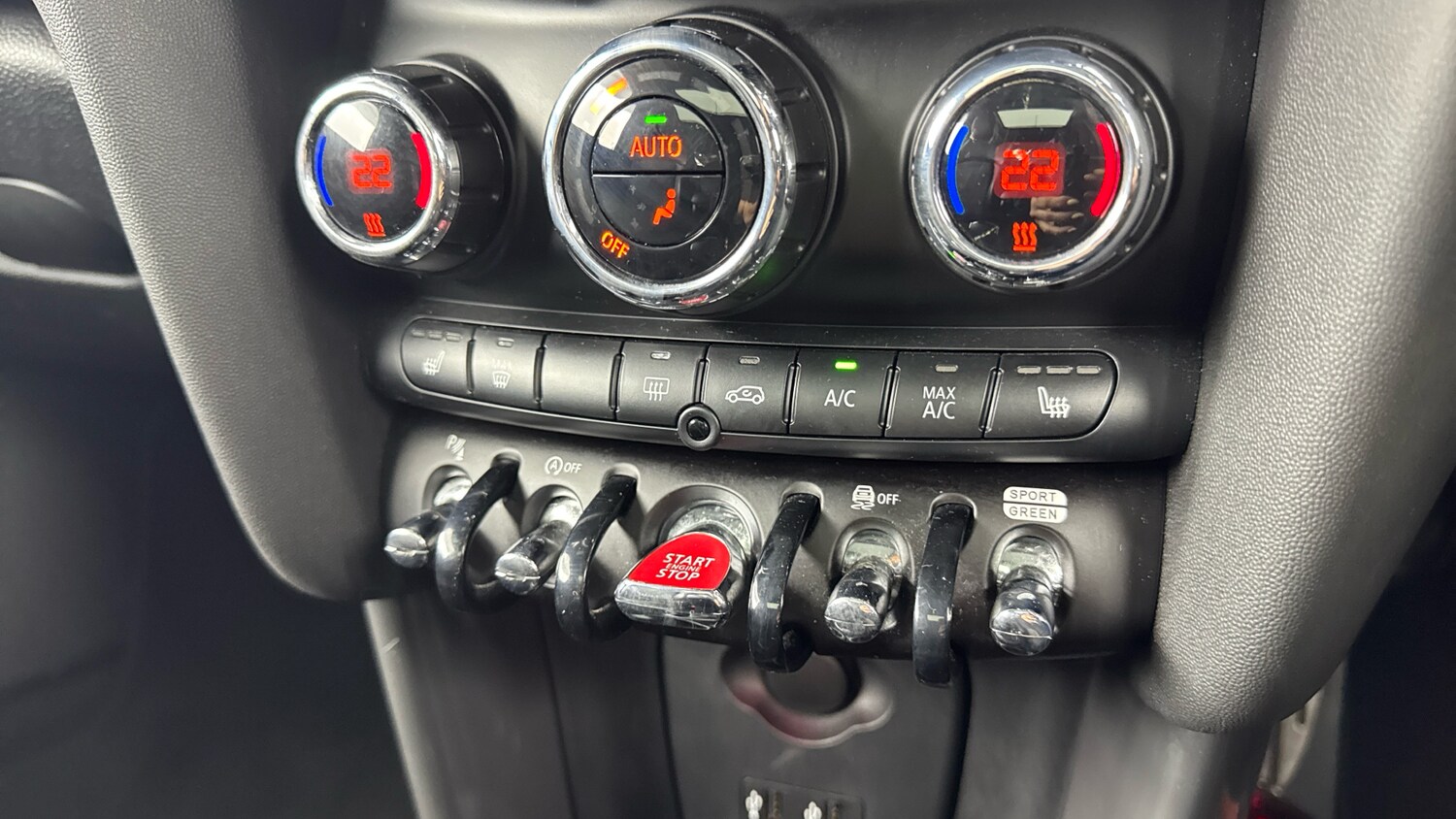 Used MINI Hatch 2019 for sale - 78107252: Photo 37