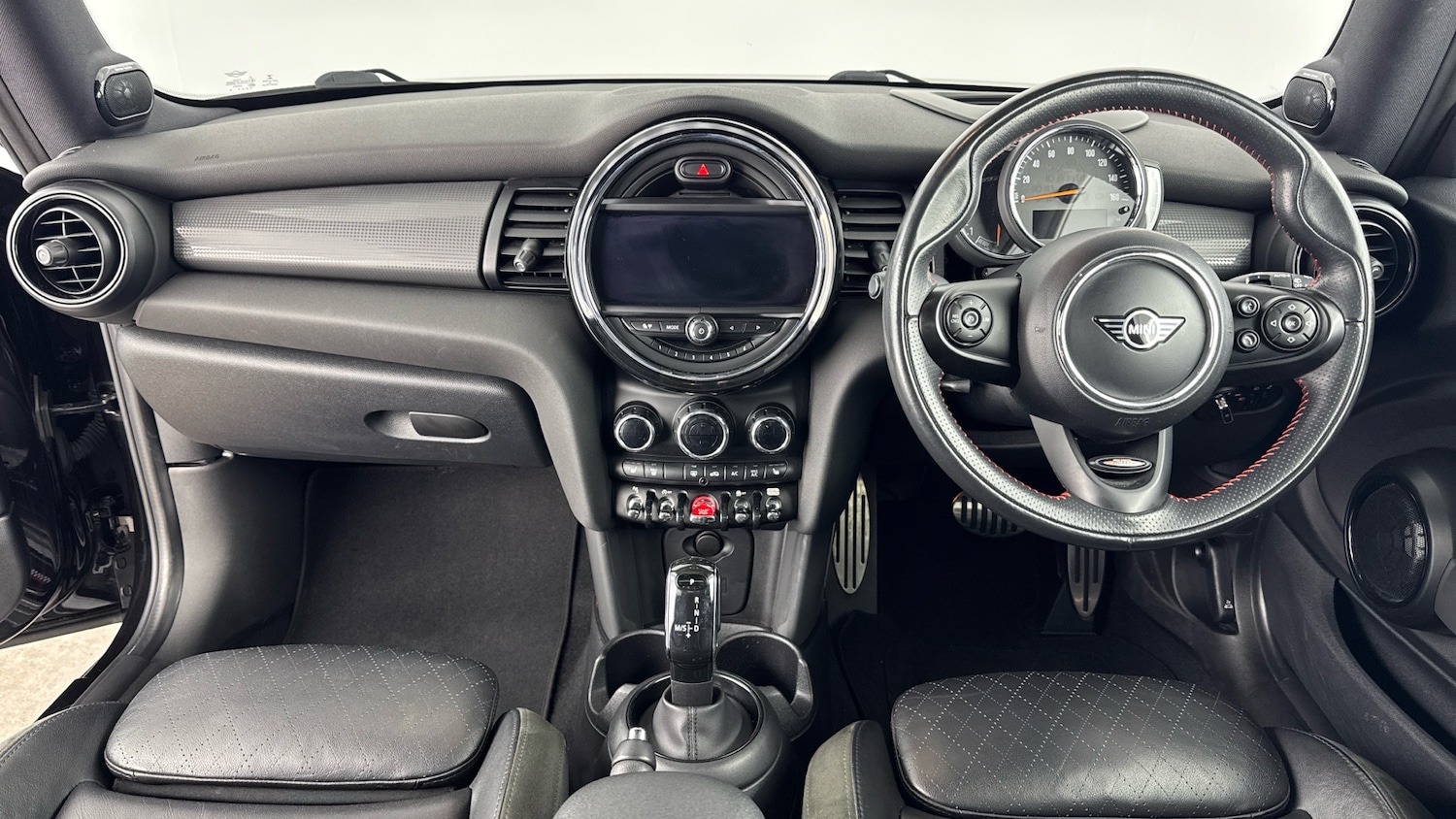 Used MINI Hatch 2019 for sale - 78107252: Photo 4