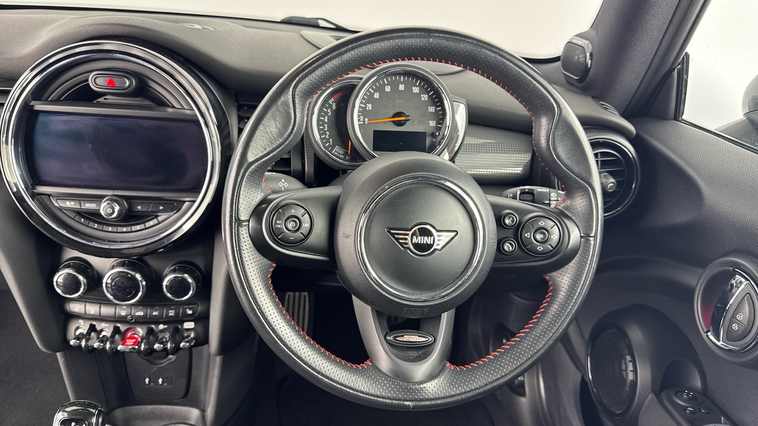 Used MINI Hatch 2019 for sale - 78107252: Photo 5