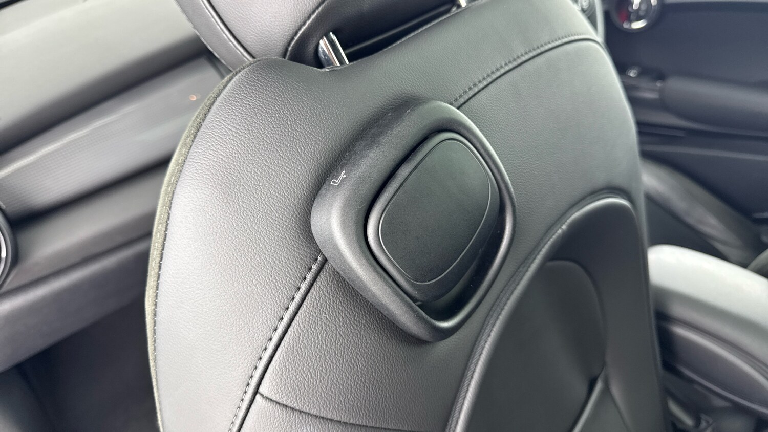 Used MINI Hatch 2019 for sale - 78107252: Photo 55