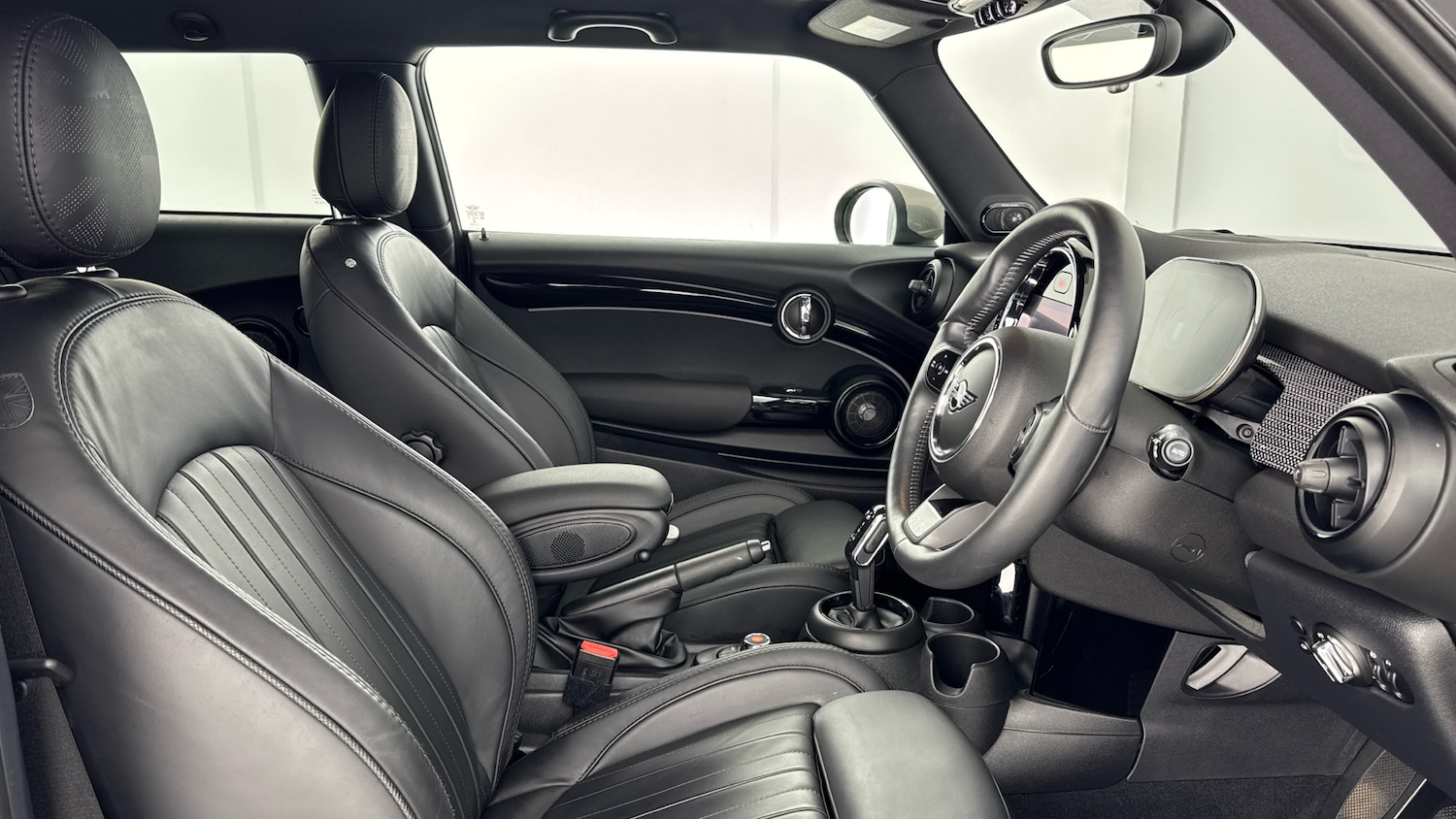 Used MINI Hatch 2022 for sale - 76384902: Photo 11