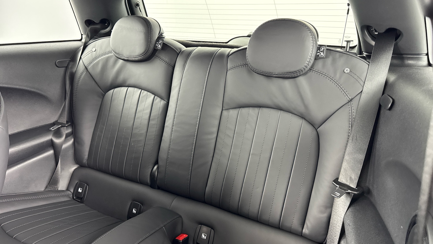 Used MINI Hatch 2022 for sale - 76384902: Photo 12