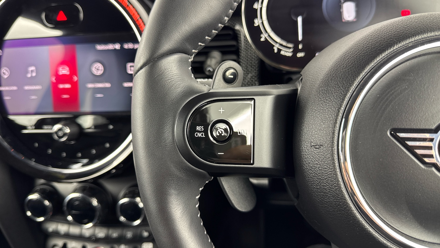 Used MINI Hatch 2022 for sale - 76384902: Photo 17