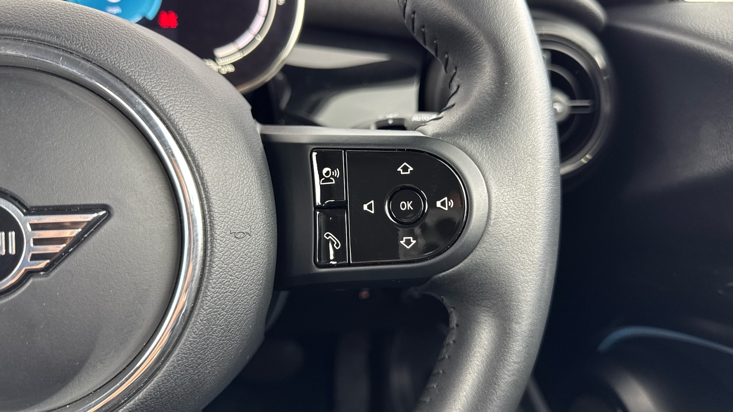 Used MINI Hatch 2023 for sale - 76918787: Photo 18