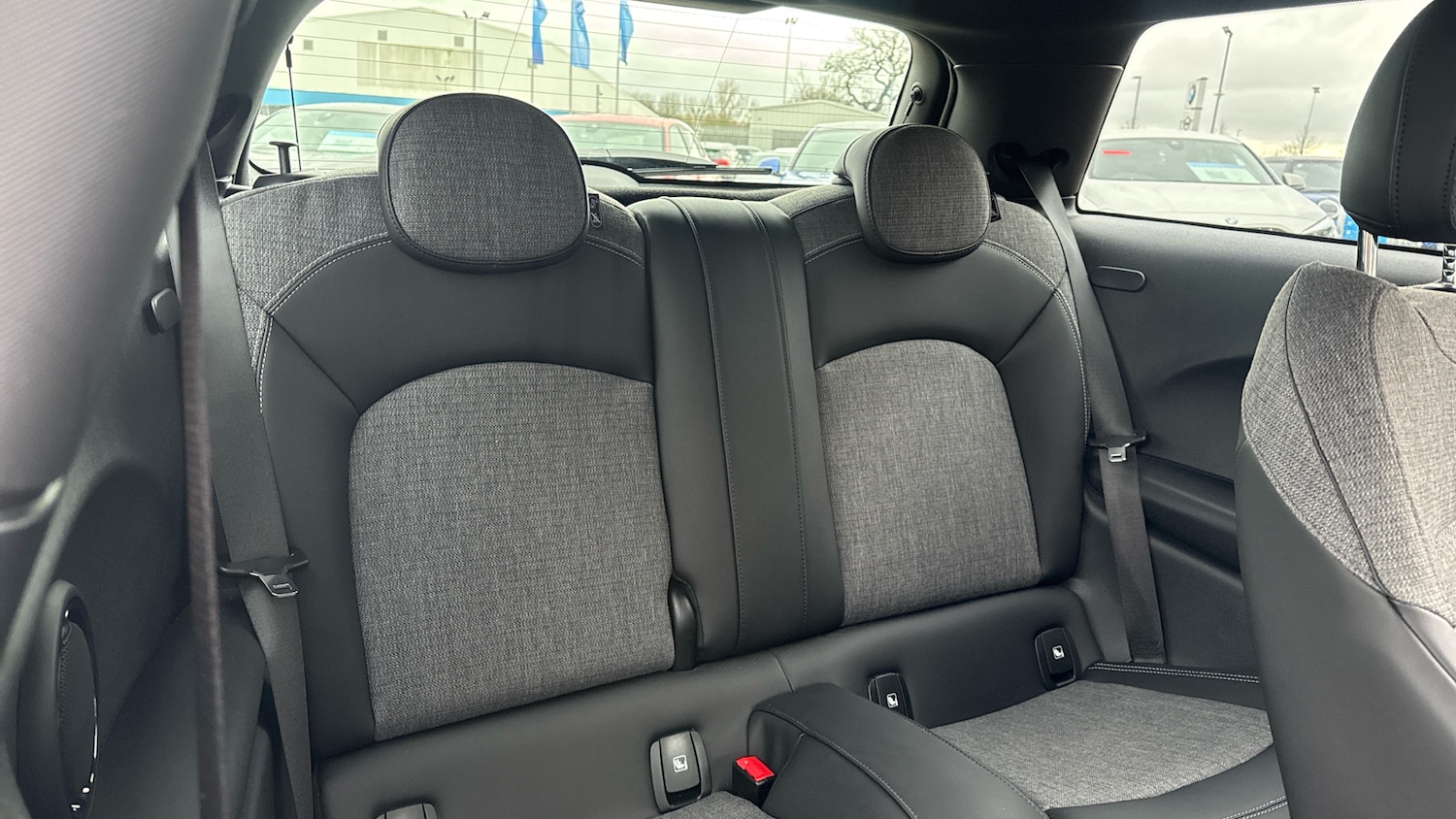 Used MINI Hatch 2023 for sale - 77789476: Photo 12