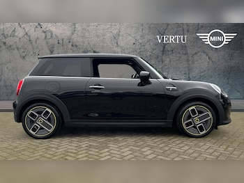 Used MINI Hatch 2023 for sale - 77789476: Photo