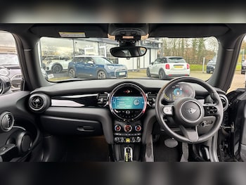 Used MINI Hatch 2023 for sale - 77789476: Photo