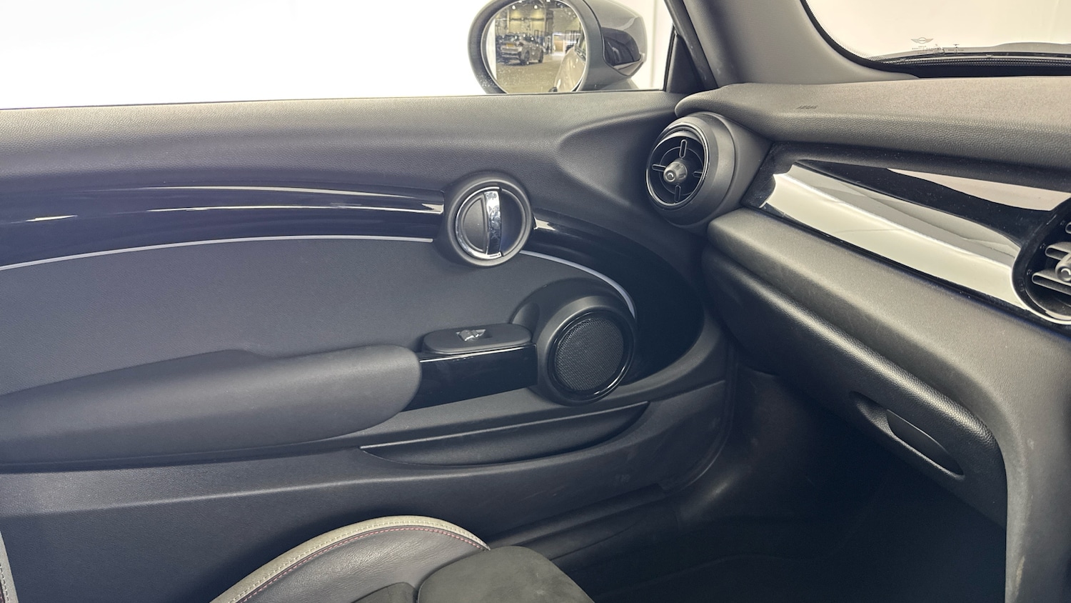 Used MINI Hatch 2021 for sale - 78038532: Photo 37