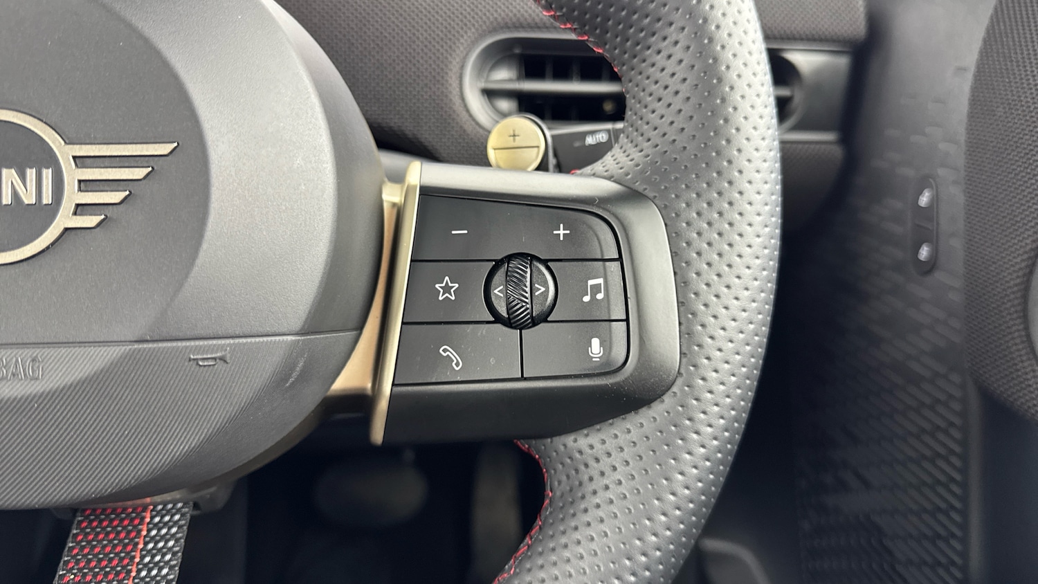 Used MINI Cooper 2024 for sale - 76477096: Photo 18