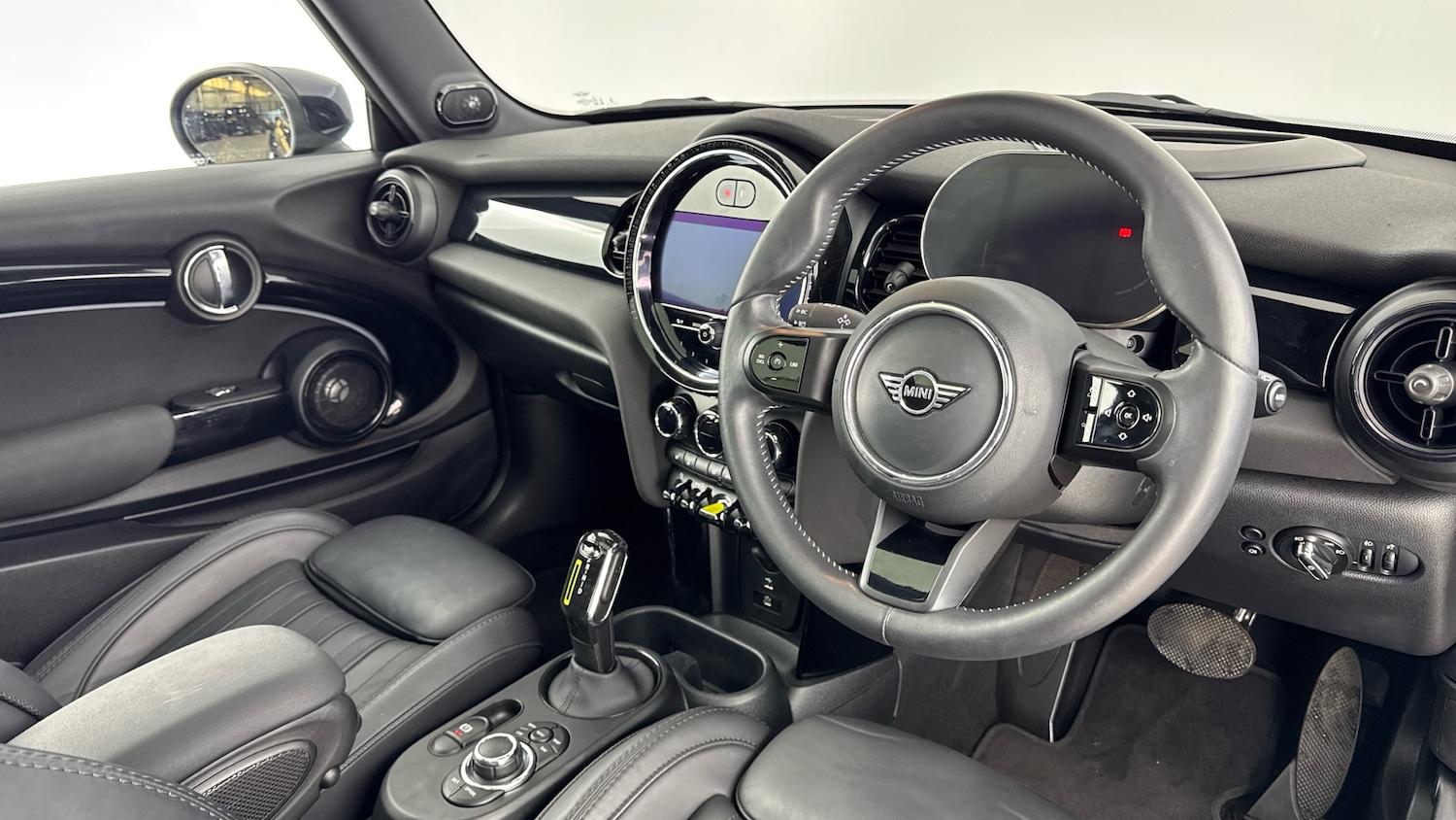 Used MINI Hatch 2023 for sale - 76412373: Photo 6