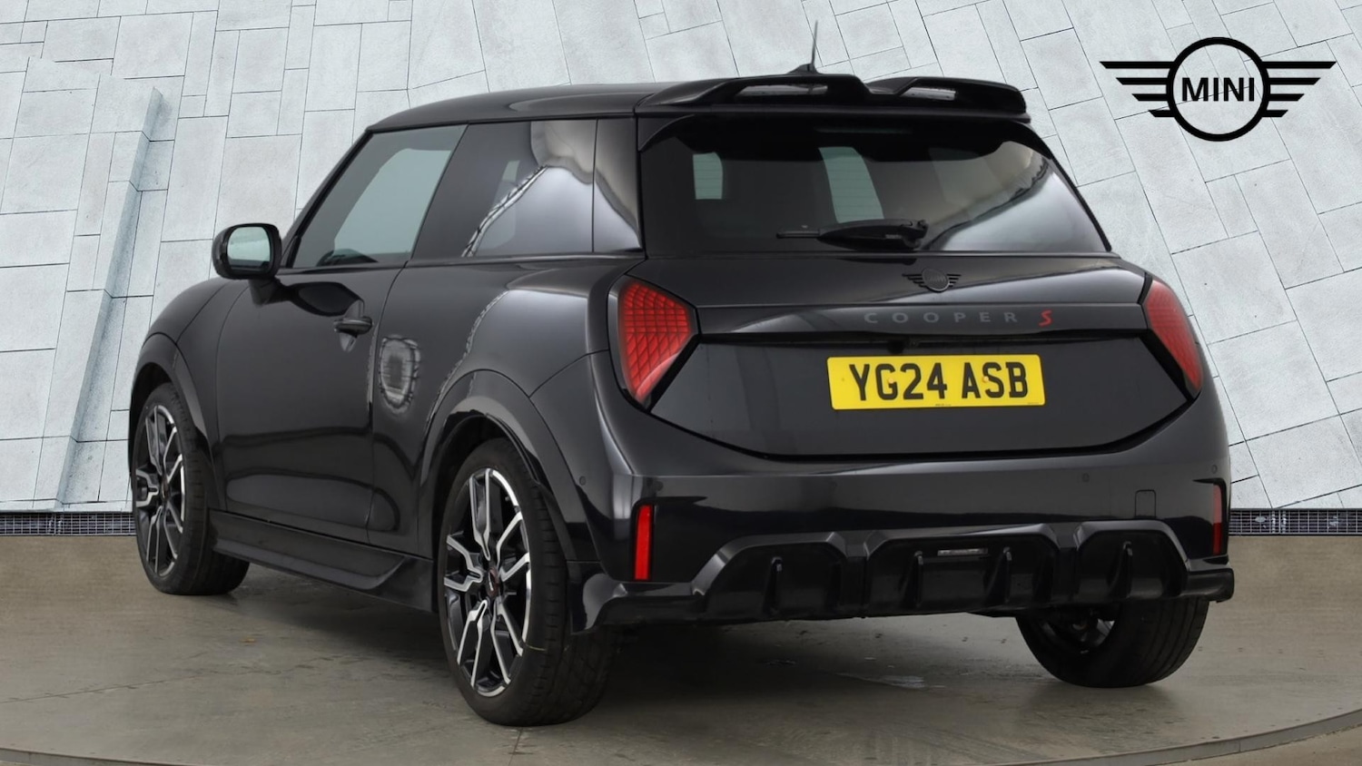 Used MINI Cooper 2024 for sale - 77961719: Photo 2