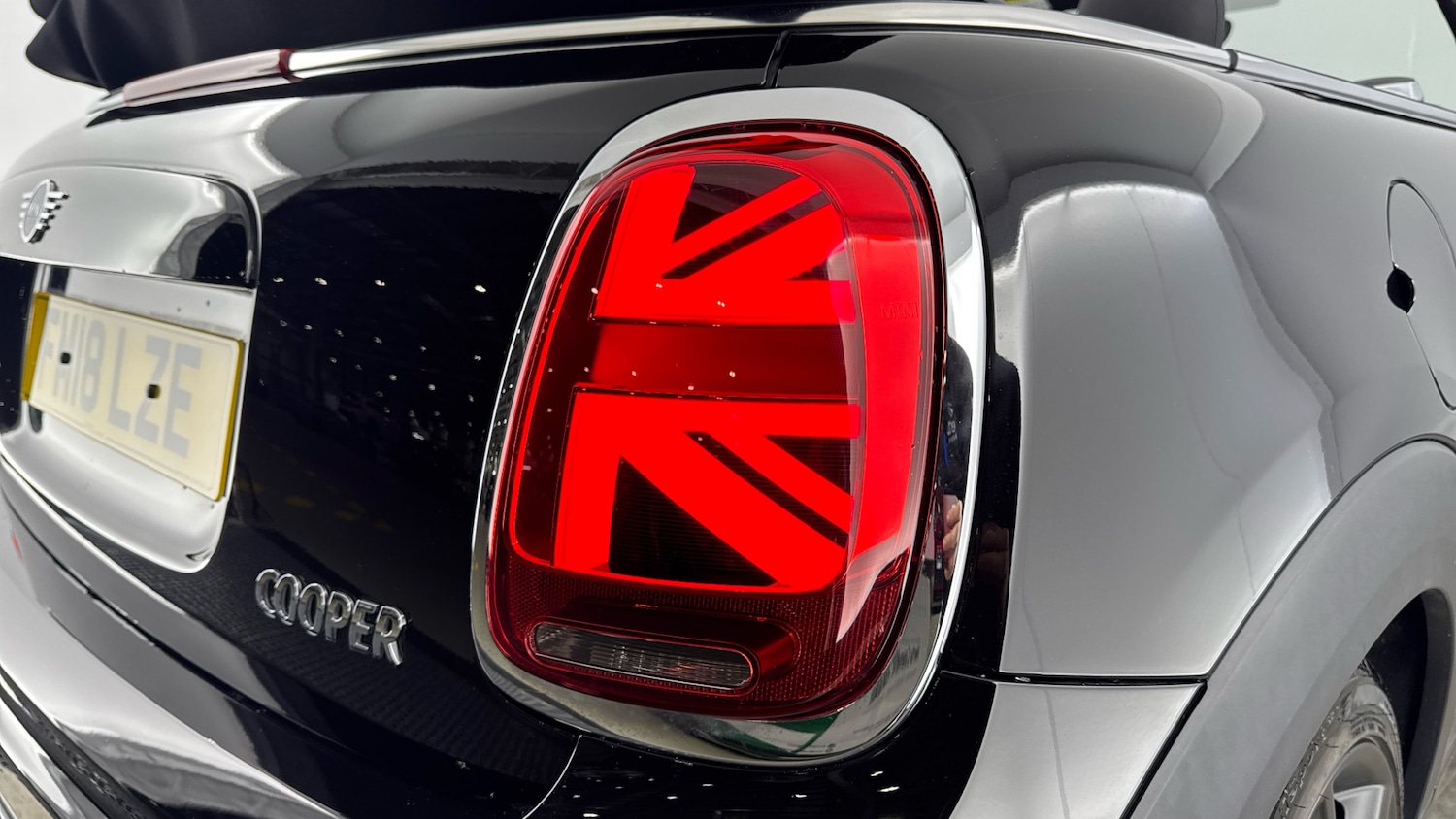 Used MINI Convertible 2018 for sale - 77303402: Photo 24