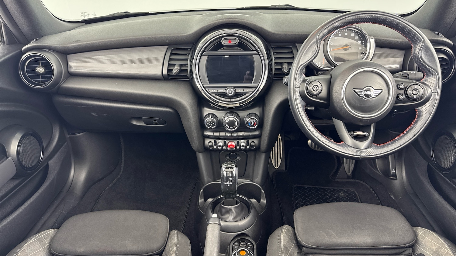 Used MINI Convertible 2018 for sale - 77303402: Photo 4