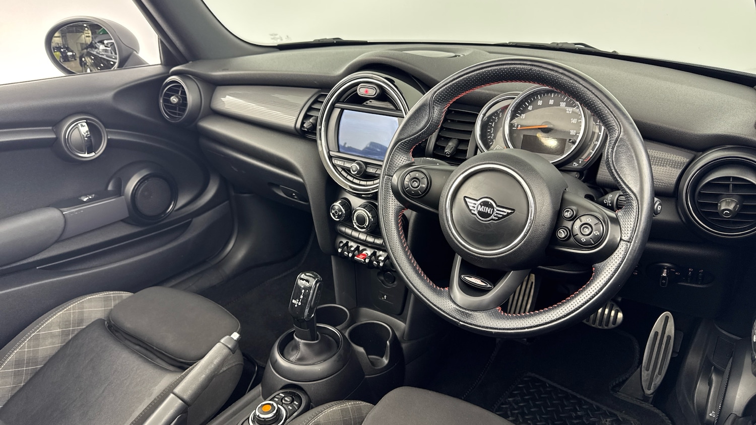 Used MINI Convertible 2018 for sale - 77303402: Photo 6