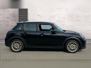 Used MINI Cooper 2024 for sale - 75871300: Photo